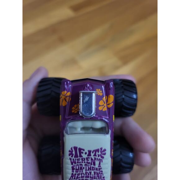 Hot Wheels Monster Jam Scooby-Doo Mystery Machine Purple Monster Truck 1:64 - Picture 14 of 14